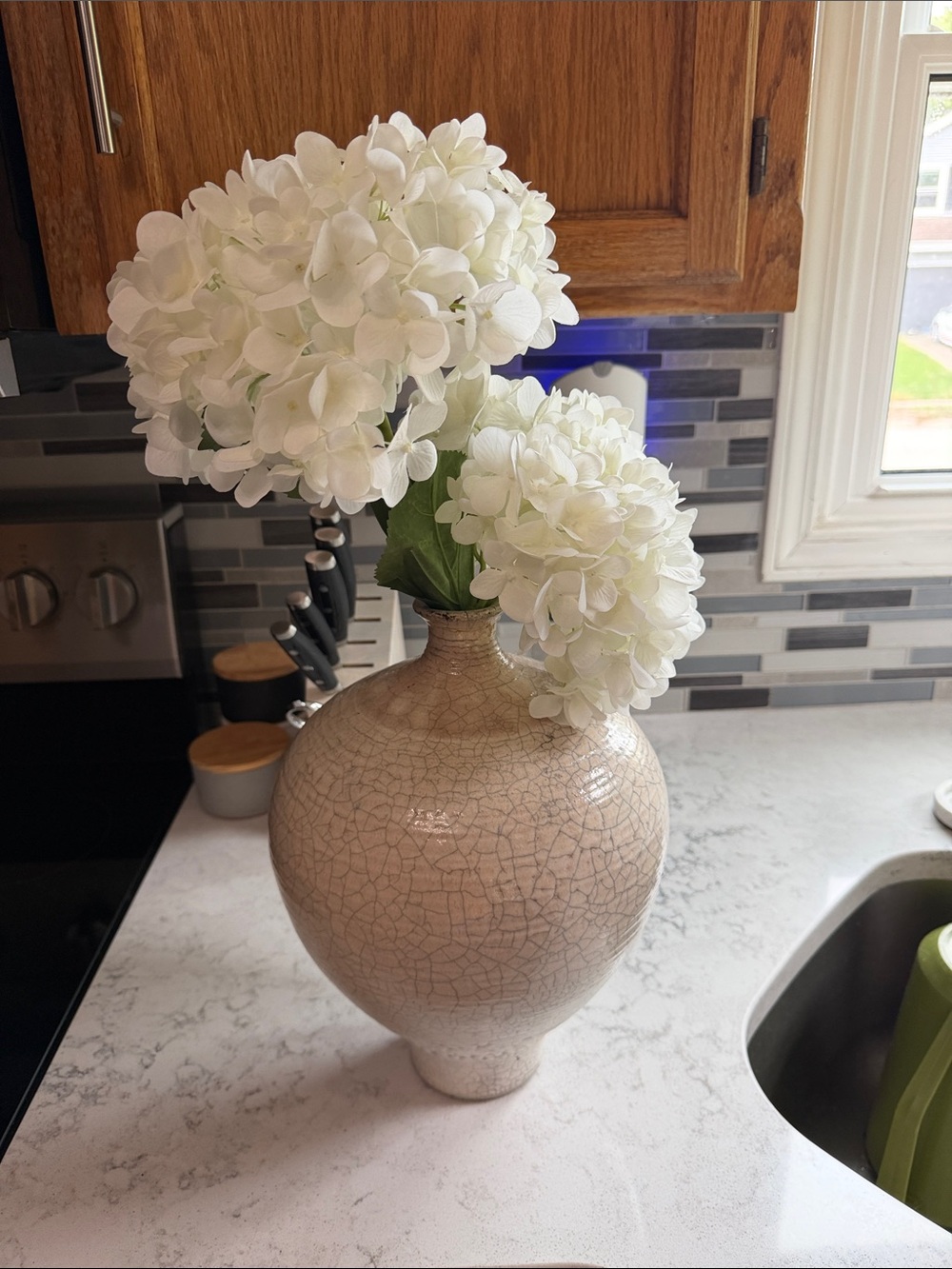 Neutral Cream Crackle Ceramic Accent Vase with White Floral Display